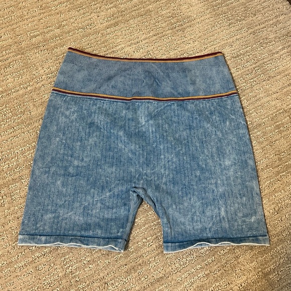 Free People Movement Varsity
Tipping Activewear Set - Picture 6 of 6